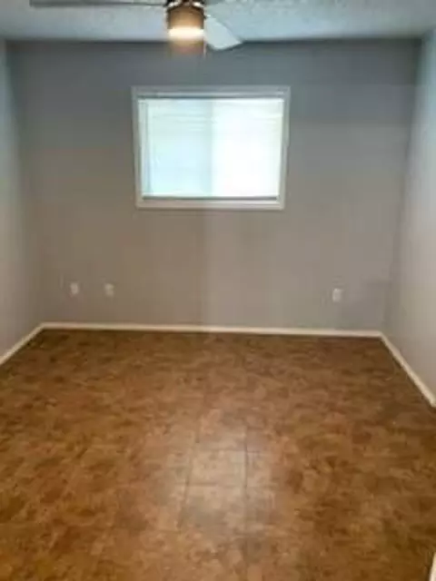 301 E 4th St, Weslaco, TX 78596 photo 2