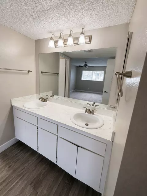 1960 E Grand Ave, Escondido, CA 92027 photo 33