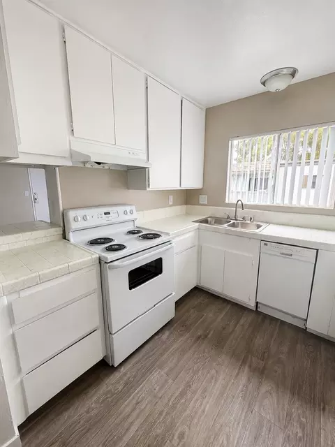 1960 E Grand Ave, Escondido, CA 92027 photo 28