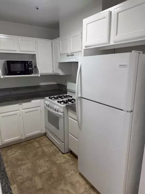 521 S Manhattan Pl, Los Angeles, CA 90020 photo 4