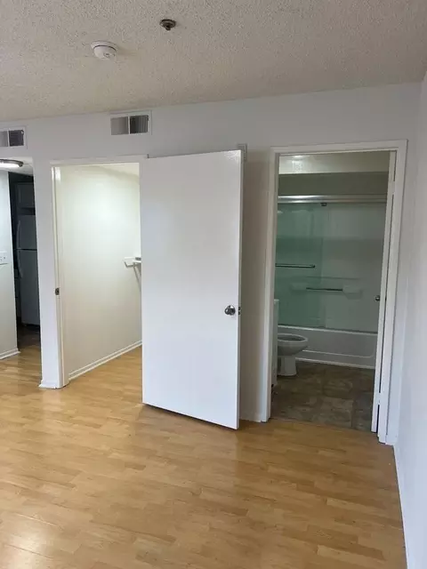 521 S Manhattan Pl, Los Angeles, CA 90020 photo 13