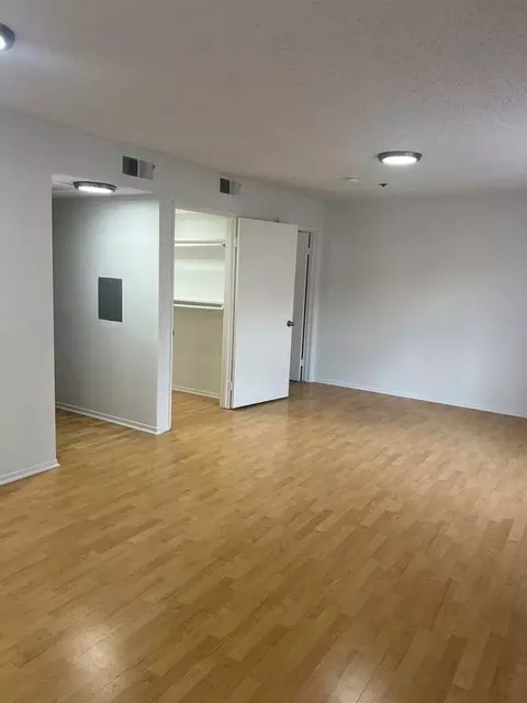 521 S Manhattan Pl, Los Angeles, CA 90020 photo 9