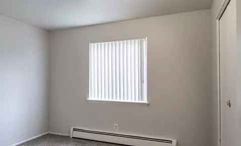 1428 Village Ln, Ypsilanti, MI 48198