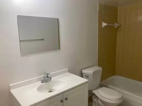 5875 SW 41st St, Davie, FL 33314