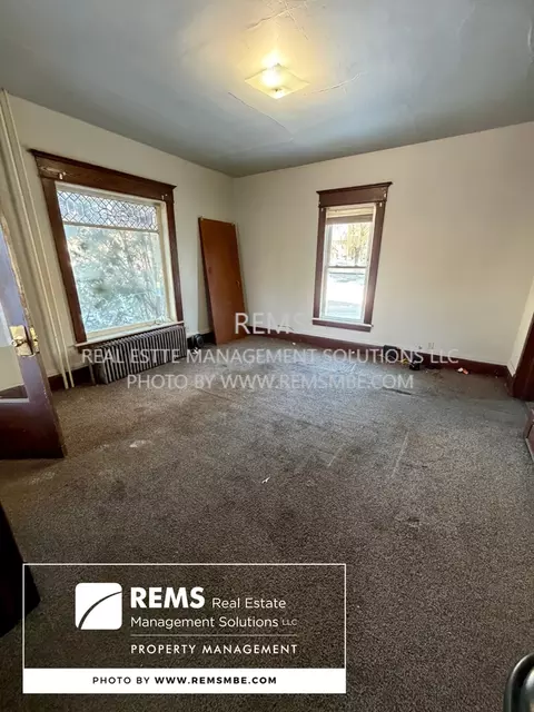 420 N Pine St, Reedsburg, WI 53959