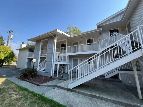 936 24th St, Bellingham, WA 98225