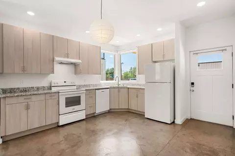 140 Jefferson St SE, Albuquerque, NM 87108