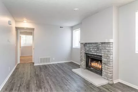 6709 S 73rd Street Cir, Ralston, NE 68127