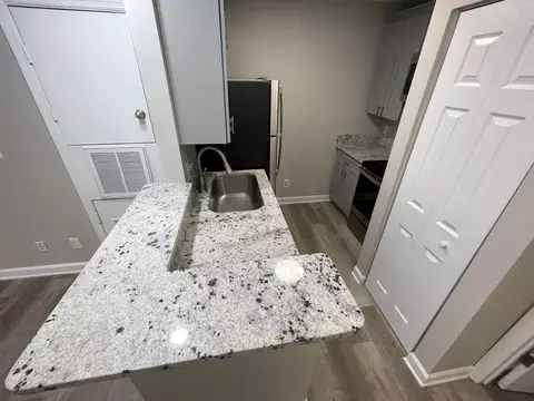 415 W 10th St, Charlotte, NC 28202