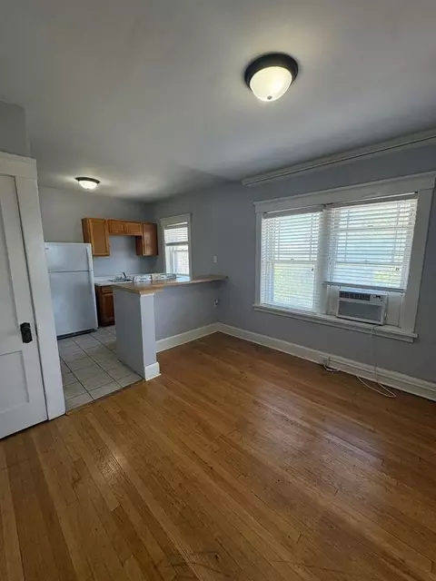 3301 Dewey Ave, Omaha, NE 68105