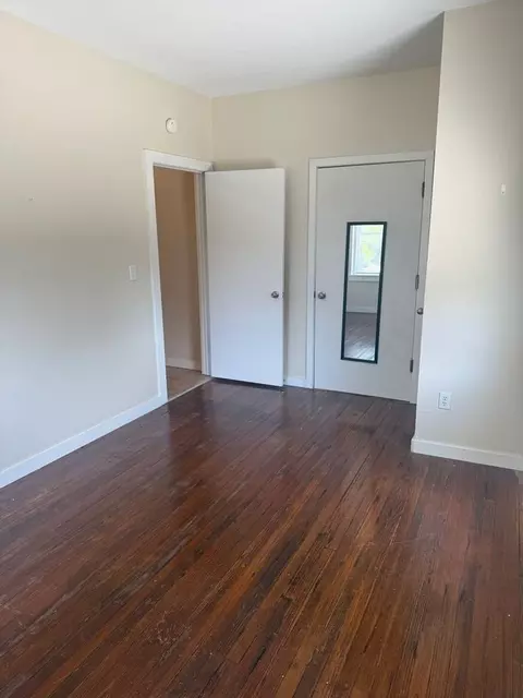112 E Franklin St, Liberty, MO 64068 photo 4