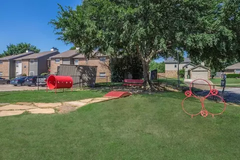 812 Brown Blvd, Arlington, TX 76011 photo 12