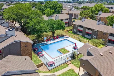 812 Brown Blvd, Arlington, TX 76011 photo 9