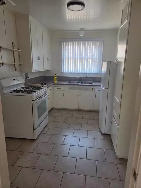 1914 N Verdugo Rd, Glendale, CA 91208