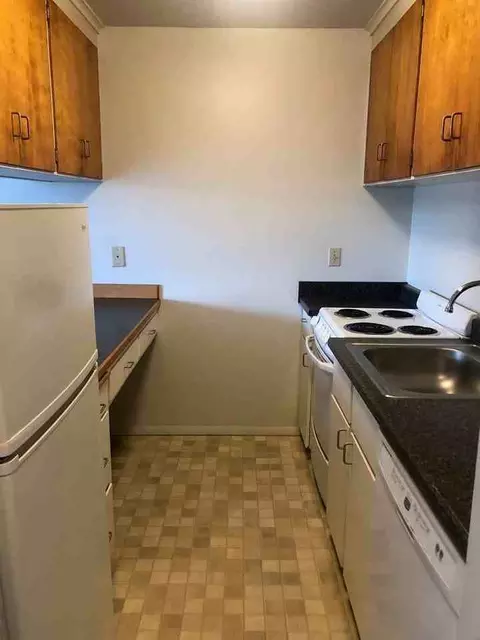 4714 22nd Ave NE, Seattle, WA 98105