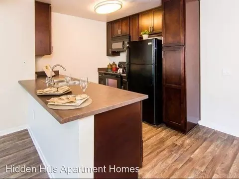 311 Weston Cir, Vista, CA 92083