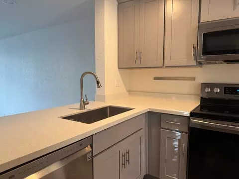 10324 NE 186th St, Bothell, WA 98011 photo 2