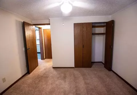110 Cedargate Ct, Michigan City, IN 46360