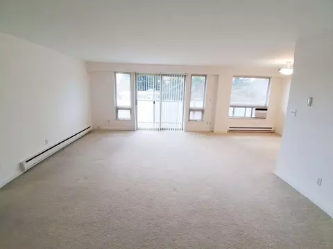 2700 NE 125th St, Seattle, WA 98125