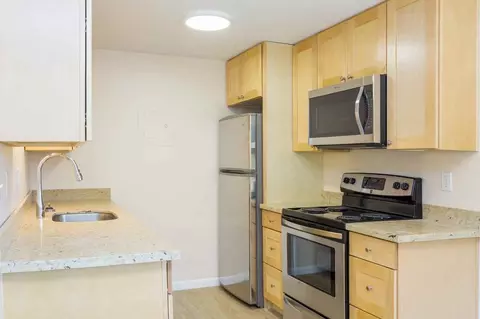 2700 NE 125th St, Seattle, WA 98125
