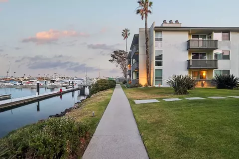 4200 Harbor Blvd, Oxnard, CA 93035 photo 5