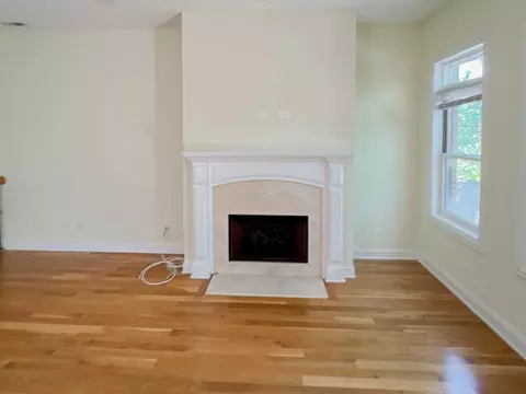 2328 N Greenview Ave, Chicago, IL 60614