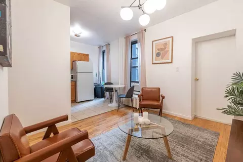 200 E 11th St, New York, NY 10003
