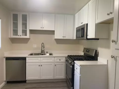 8608 Foothill Blvd, Los Angeles, CA 91040