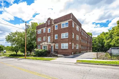 523 Oak St, Cincinnati, OH 45219