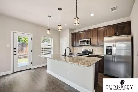 809 Jameson St, Weatherford, TX 76086