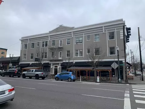 629 SE Morrison St, Portland, OR 97214