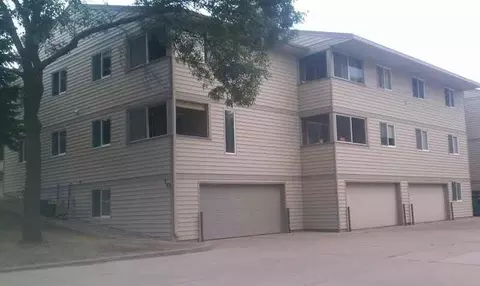 101 E Lotta St, Sioux Falls, SD 57105