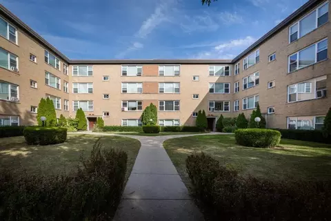 7539 N Bell Ave, Chicago, IL 60645