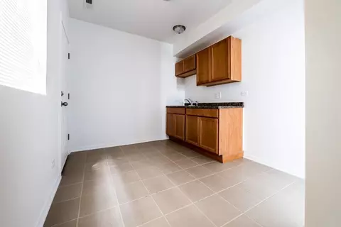 7800 S Ashland Ave, Chicago, IL 60620 photo 4