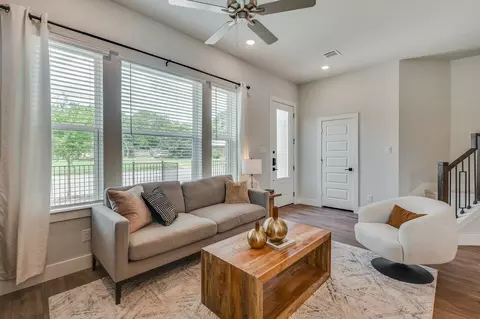 505 Mission Trl, Arlington, TX 76010 photo 8