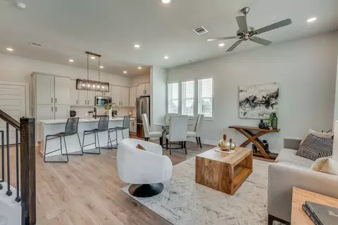 505 Mission Trl, Arlington, TX 76010 photo 2