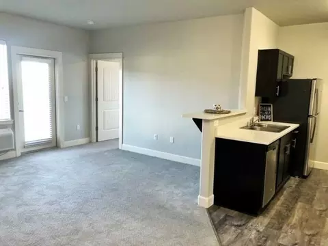 5715 Red Leaf Dr S, Salem, OR 97306