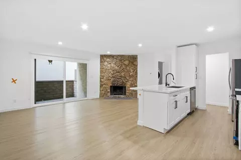 12707 Mitchell Ave, Los Angeles, CA 90066