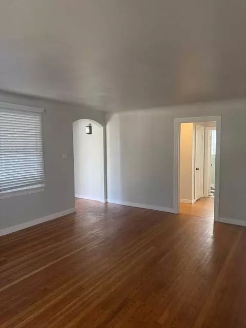 2572 Russell St, Redding, CA 96001