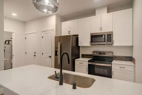 13850 SE 180th St, Renton, WA 98058