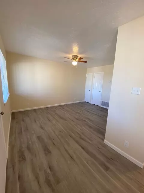 3612 Crest Ave SE, Albuquerque, NM 87108