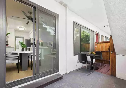 818 5th St, Santa Monica, CA 90403