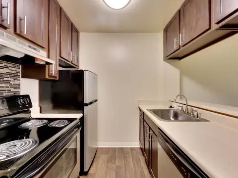 25200 Santa Clara St, Hayward, CA 94544 photo 3