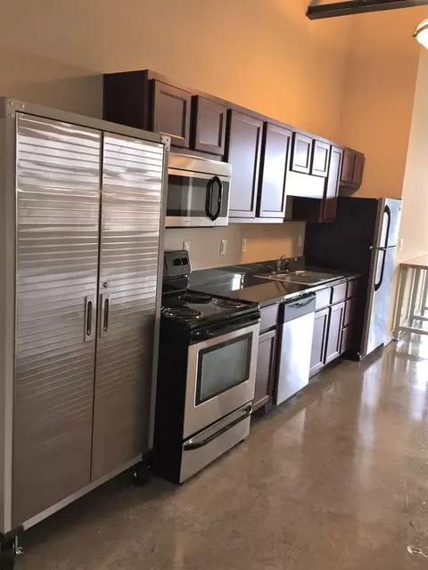 1510 Stadium Way, Indianapolis, IN 46202 photo 4