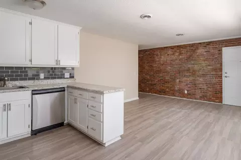 516 S Mendenhall St, Greensboro, NC 27403