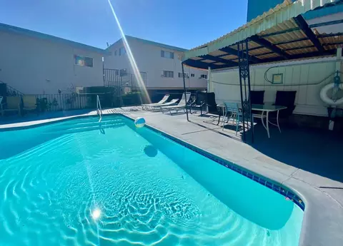 1372 Creekside Dr, Walnut Creek, CA 94596