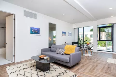 470 Nautilus St, San Diego, CA 92037