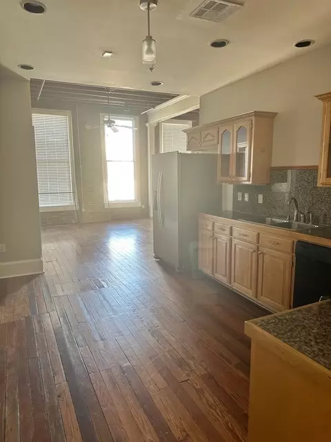 727 Ryan St, Lake Charles, LA 70601
