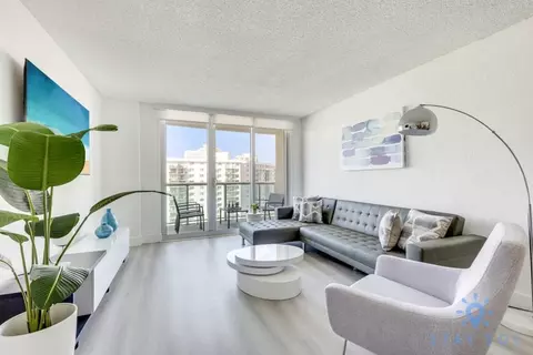 19370 Collins Ave, Sunny Isles Beach, FL 33160