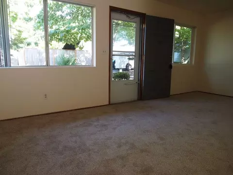 2737 SE 162nd Ave, Portland, OR 97236